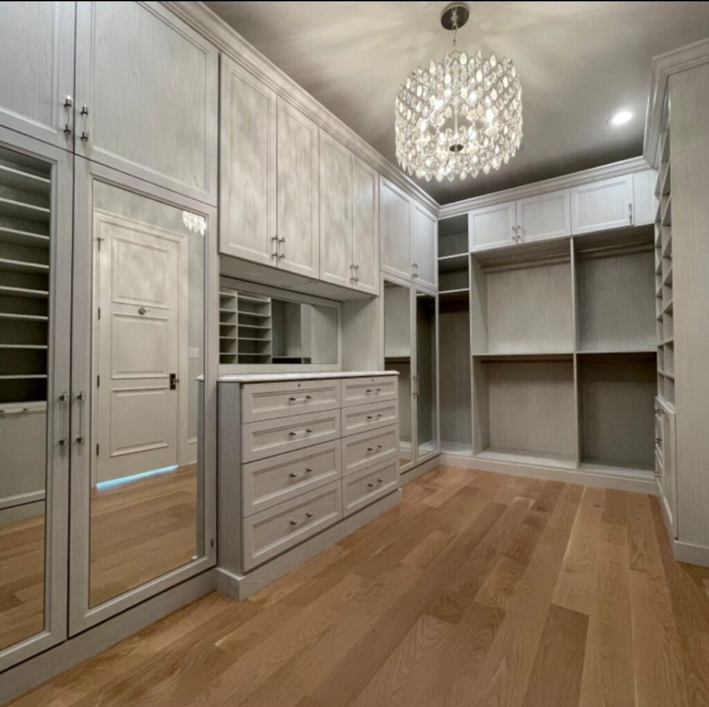 Project communication screenshot showing custom closet design consultation and planning