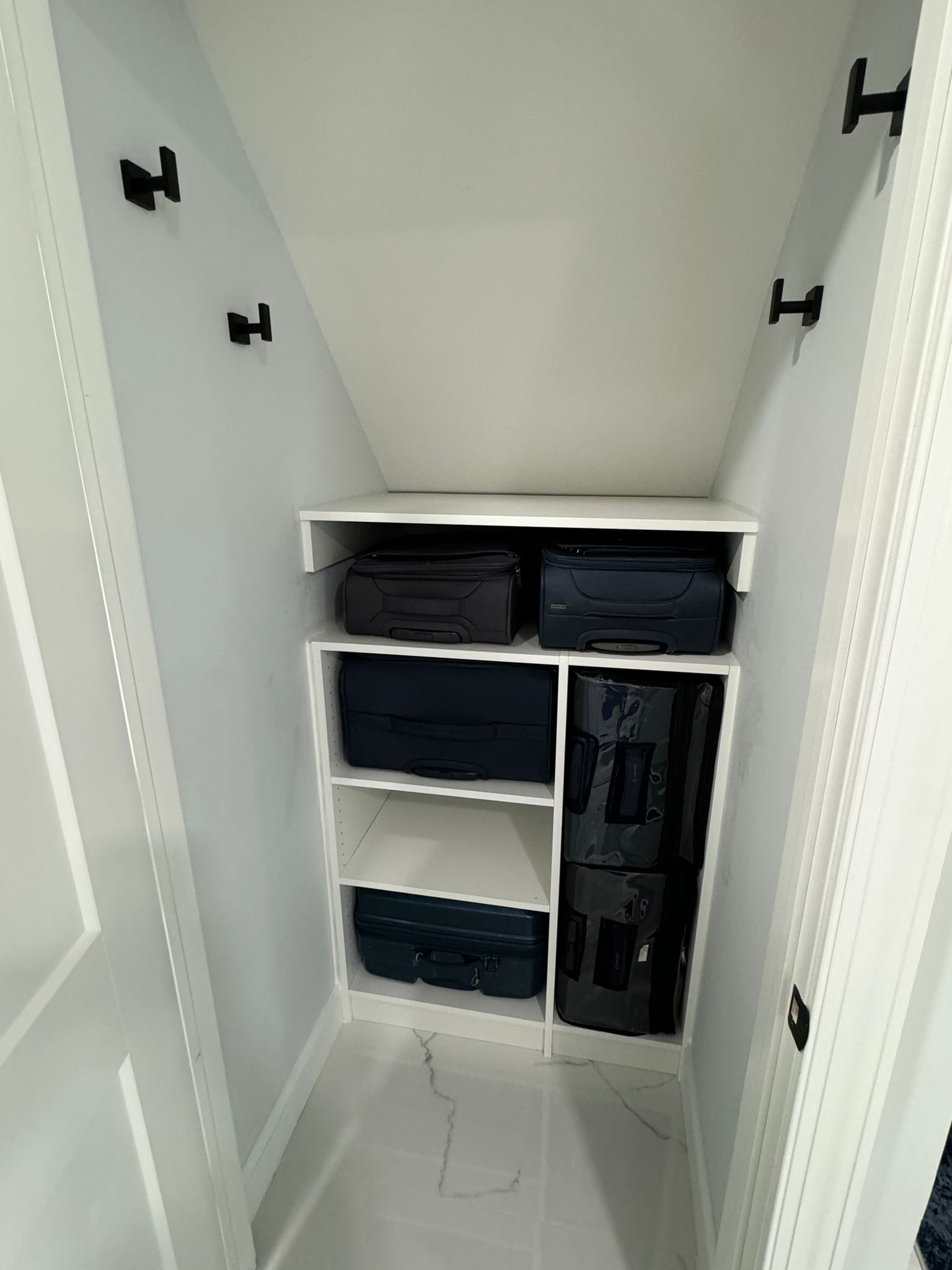 Luggage Storage Small Space: 7 Ideas That Actually Work